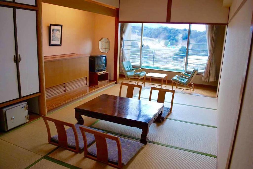 ホテルGreen Squalle Sekigane 倉吉市 エクステリア 写真